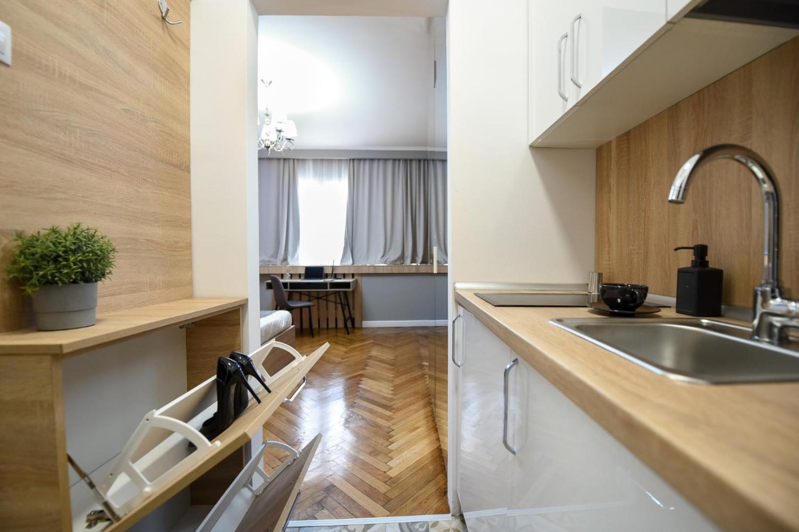 City Center Getaway - Cozy Accommodation For Your Perfect Stay ブカレスト 部屋 写真