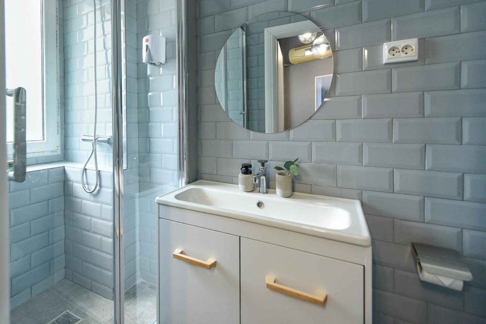 City Center Getaway - Cozy Accommodation For Your Perfect Stay ブカレスト 部屋 写真